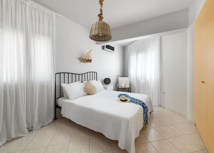 Hill & Seaview - Aelia